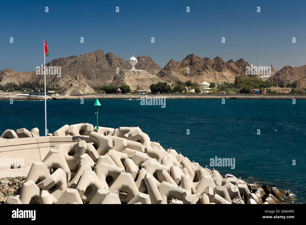 Oman, Maskat, Weihrauch-Brenner-Denkmal an der Küste von port Stockfoto