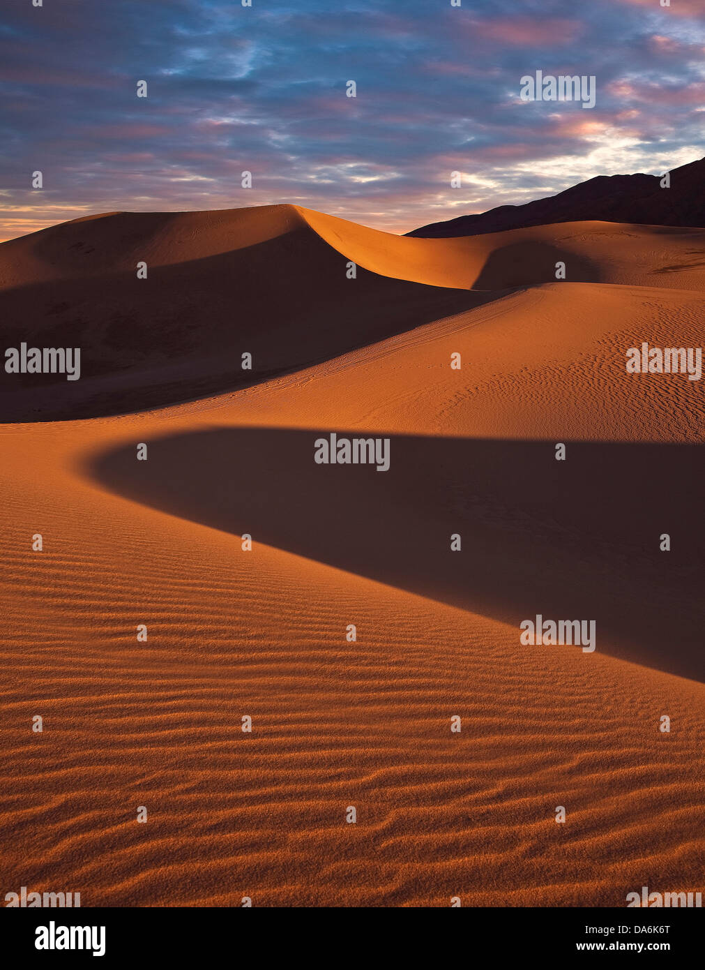 USA, USA, Amerika, Kalifornien, Death Valley, Nationalpark, Sand, Dünen, Sanddünen, Muster, Landschaft, Stockfoto