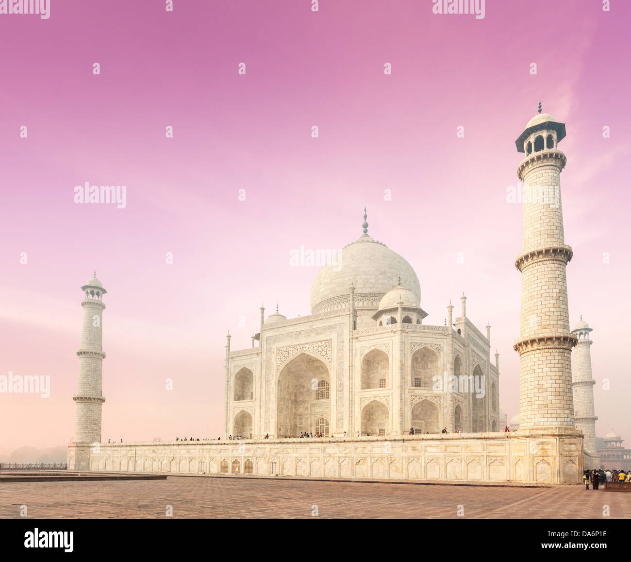 Taj Mahal auf Sonnenaufgang. Indischen Symbol - Indien Reisen Hintergrund. Agra, Indien Stockfoto