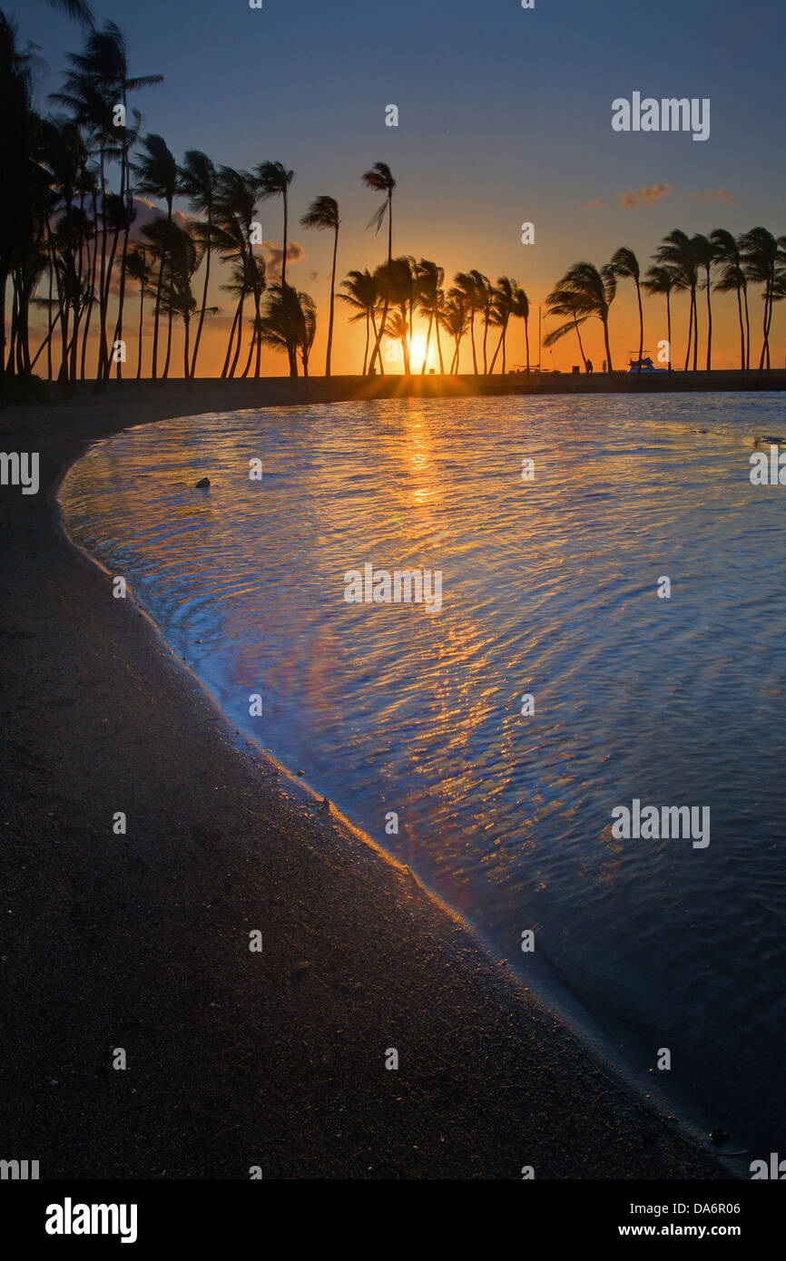 USA, USA, Amerika, Hawaii, Big Island, Sonnenuntergang, Palmen, Pazifischen Ozean, Meer Stockfoto