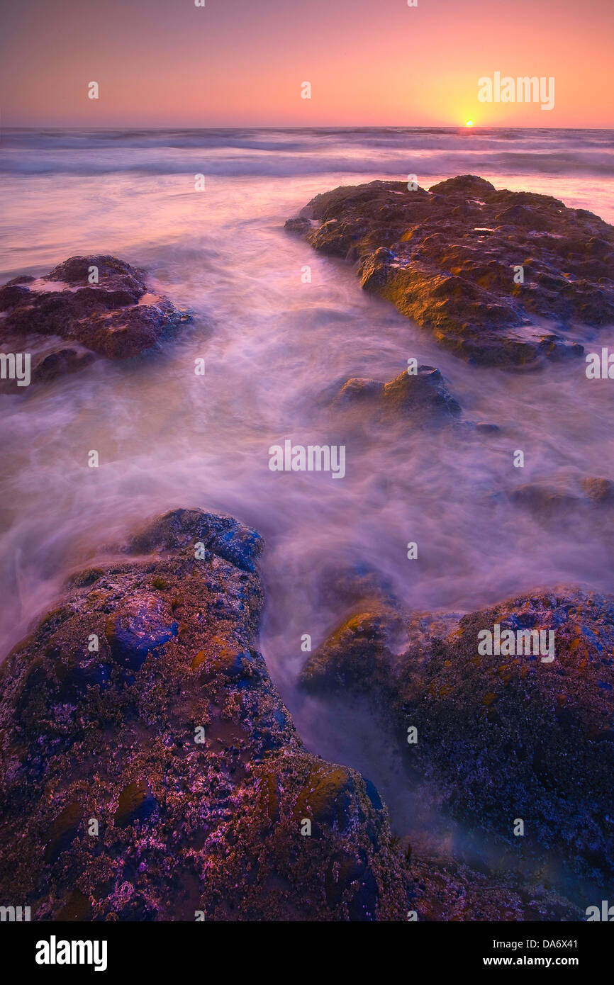 USA, USA, Amerika, Oregon, Küste, Küste, Strand, Meer, Wellen, Klippen, Küste, Landschaft, Natur, malerische, Wasser, R Stockfoto