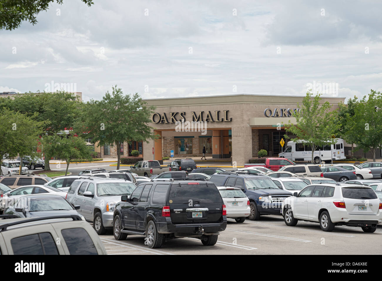 Oaks Mall ist eine große regionale Einkaufszentrum in Gainesville, Florida. Stockfoto