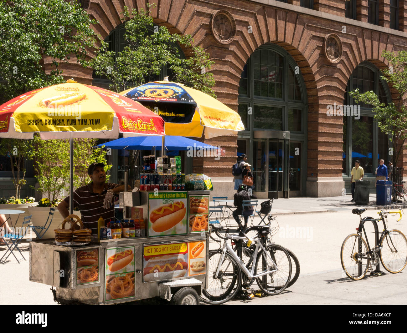 Baruch College, 25. Straße Interim Fußgänger Plaza, Bernard Baruch Weg, NYC Stockfoto