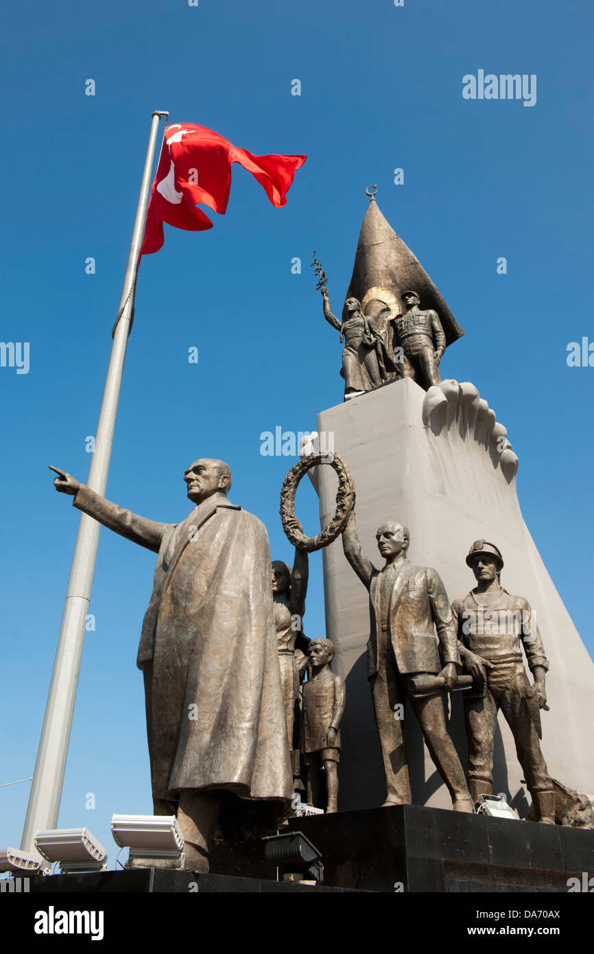 Ägypten, Provinz Hatay (Antakya), Iskenderun, Atatürk-Denkmal Stockfoto