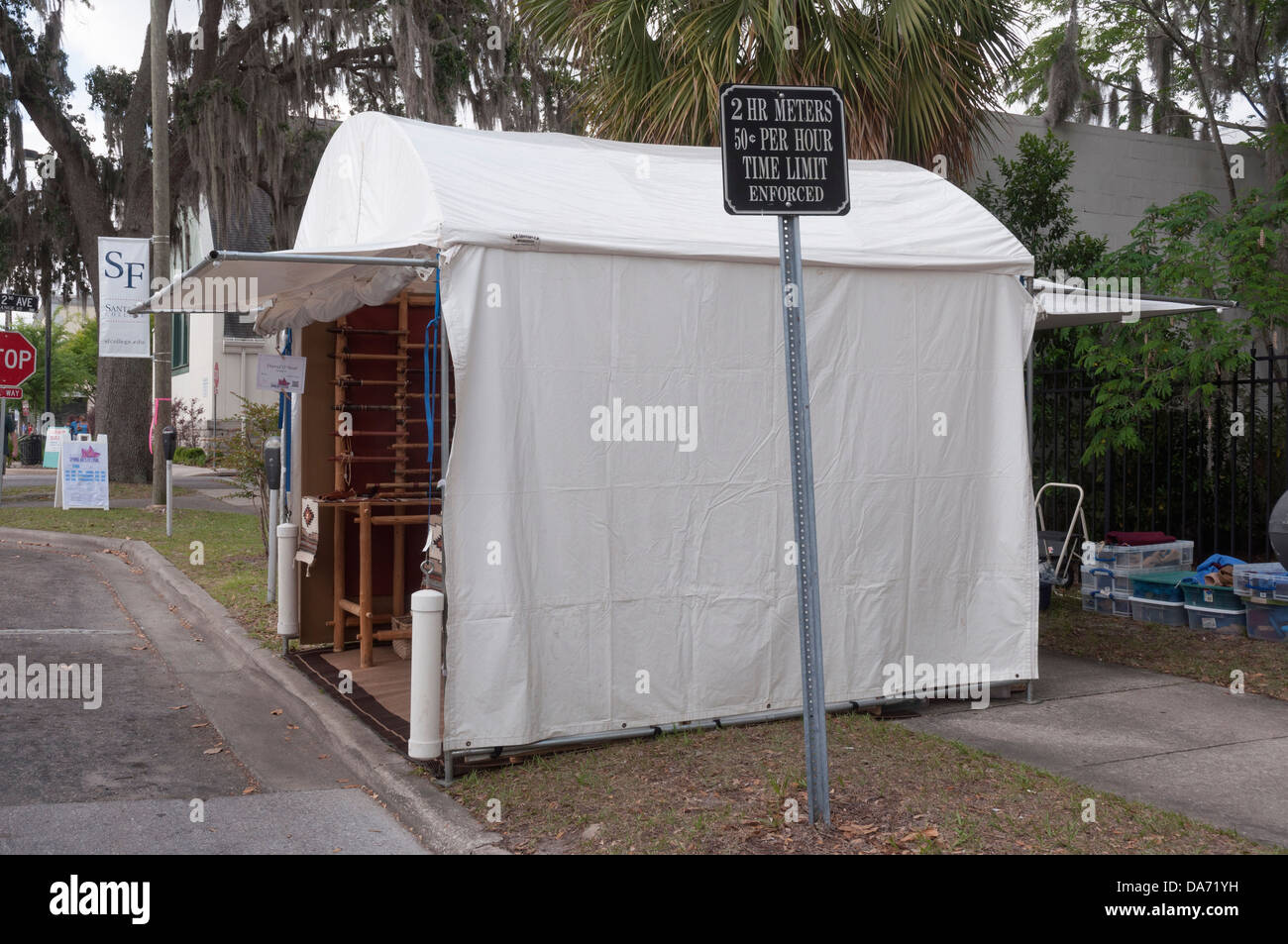 Künstler-Stand auf der Frühling Arts Festival Gainesville Florida. Stockfoto