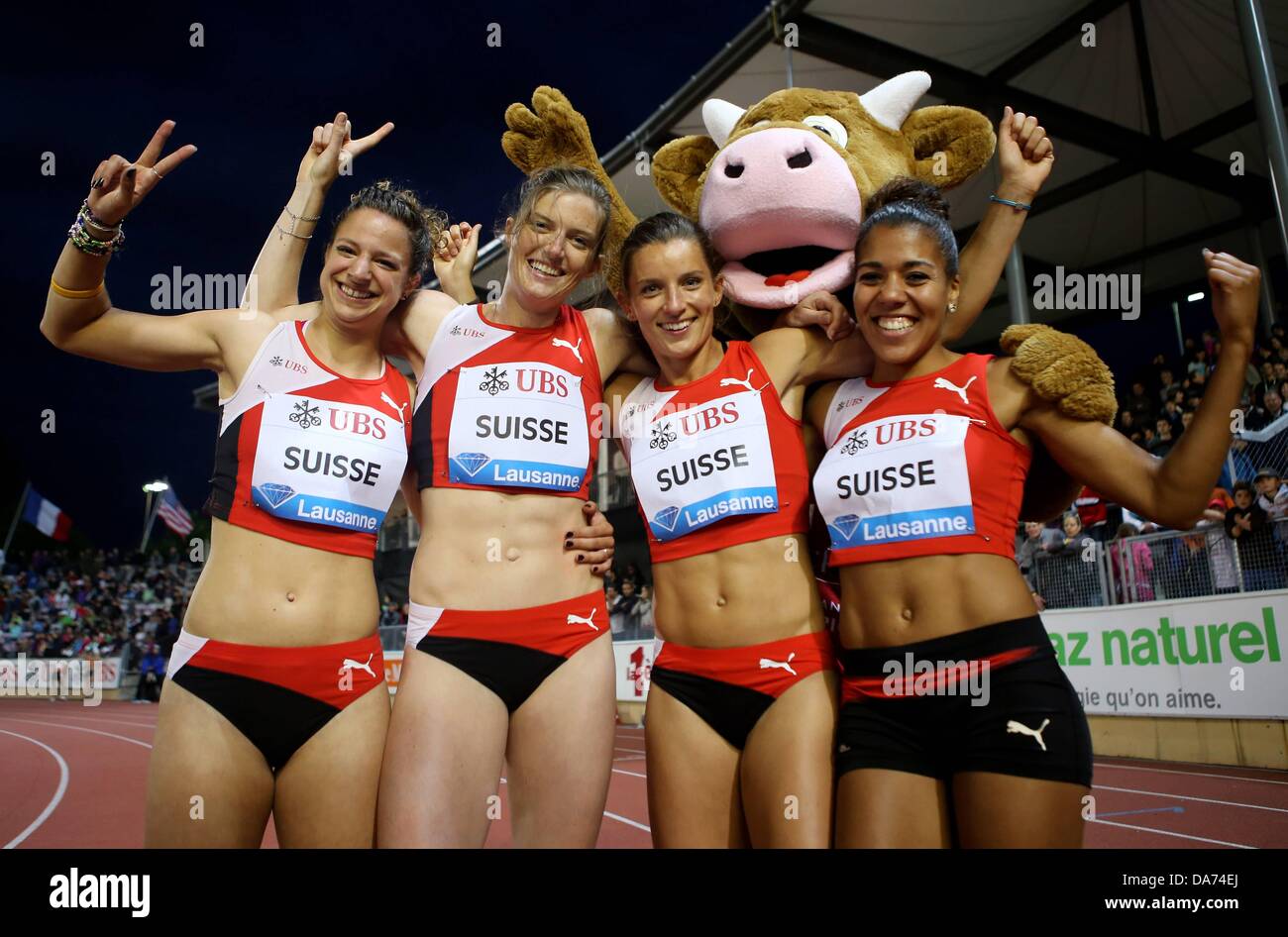 Lausanne, Schweiz. 4. Juli 2013. IAAF Diamond League Leichtathletik  Leichtathletik-Meeting. 4x100m Staffel Frauen Lea Sprunger Ellen Sprunger  und Mujinga Kurzsprint SUI Kredit: Action Plus Sport/Alamy Live News  Stockfotografie - Alamy