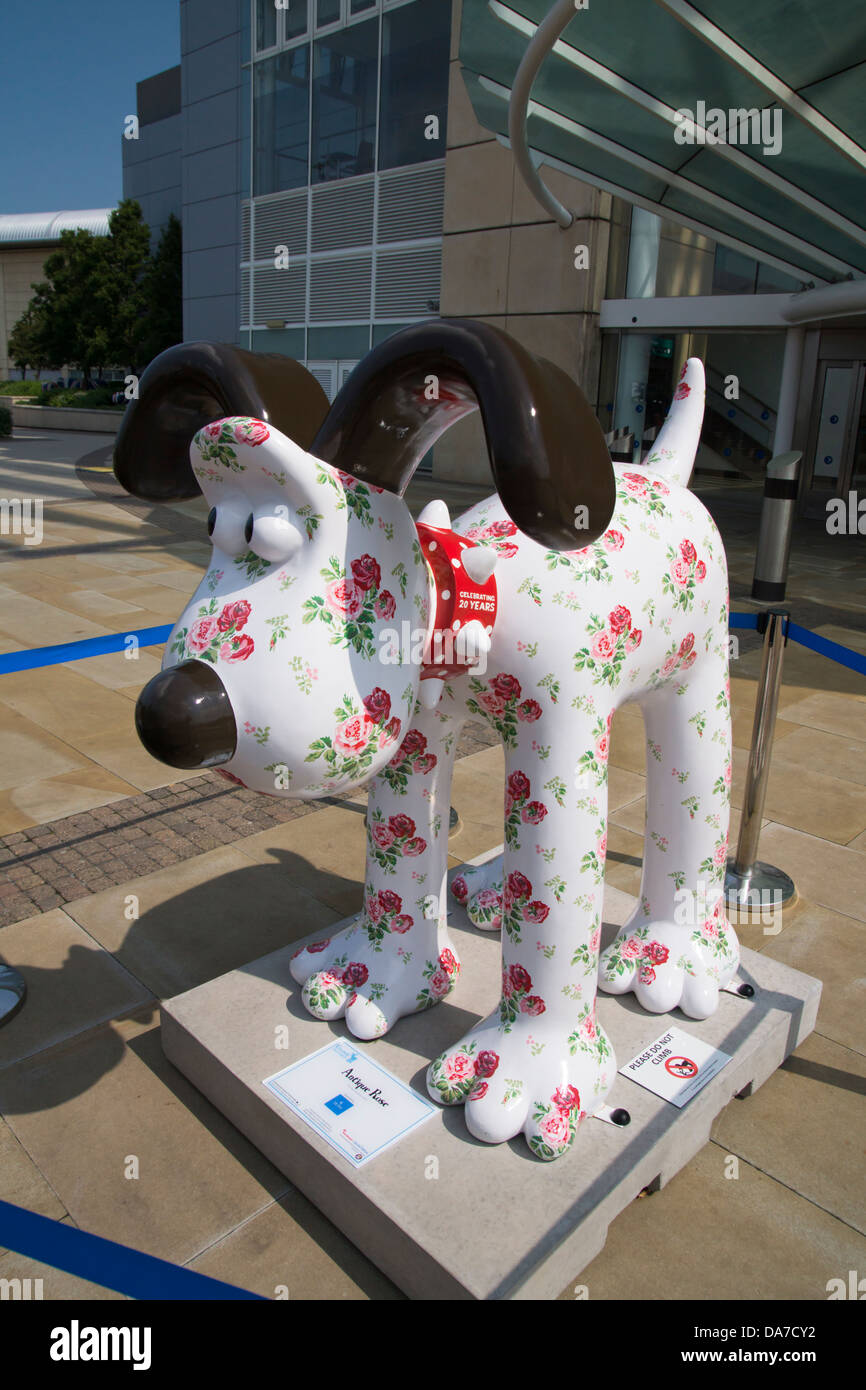 Gromit Unleashed ist ein Kunstprojekt für Wallace und Gromits Grand Appell, das Bristol Krankenhaus Kinderhilfswerk Geldbeschaffung. Stockfoto