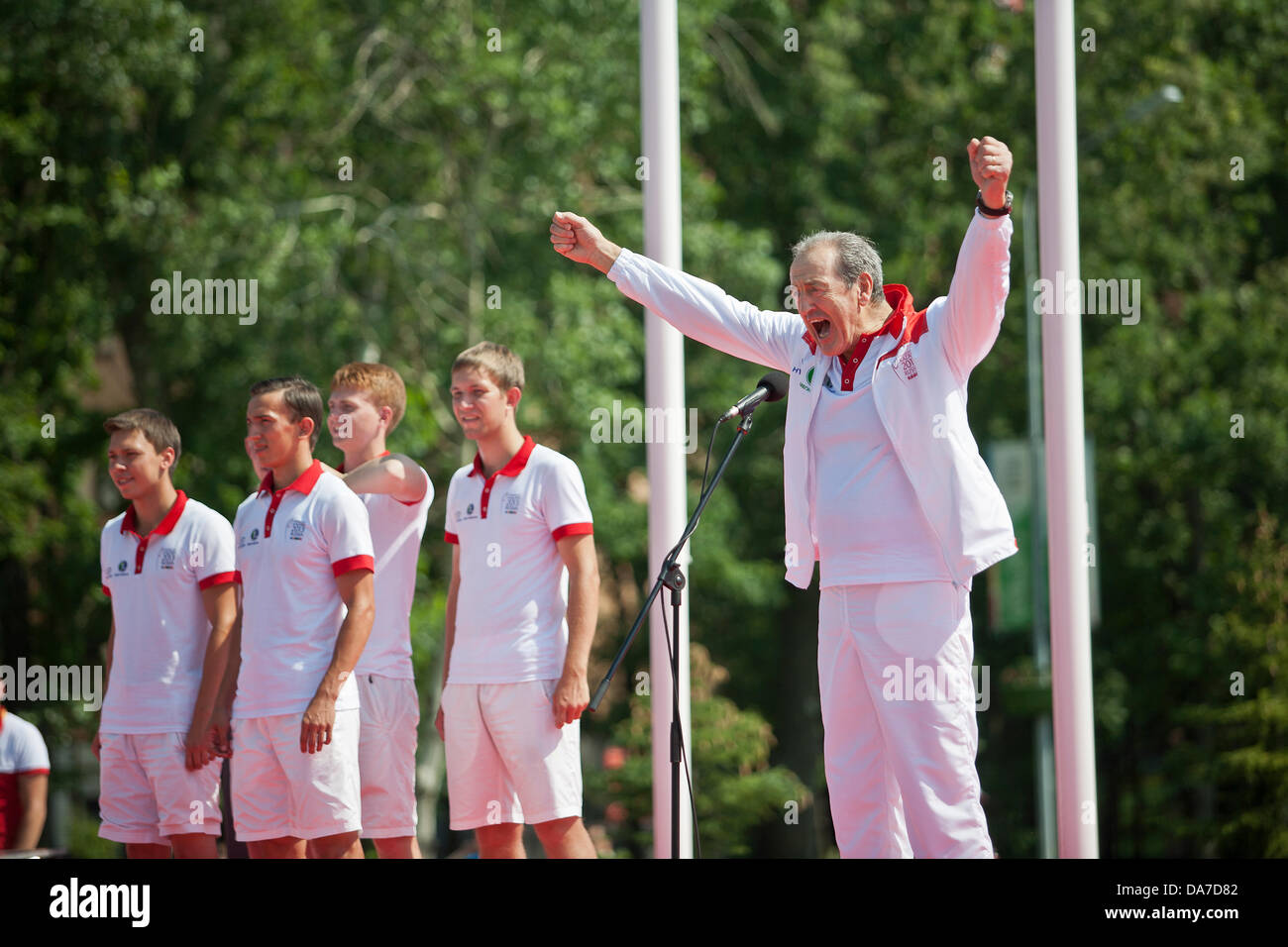 Kasan, 6. Juli 2013. Der letzte Abschnitt des Fackellaufs Universiade. Fackel sind FISU Präsident Claude-Louis Gallien, Bürgermeister von Kasan Ilsur Metshin Credit: Andrew Shlykoff/Alamy Live News Stockfoto