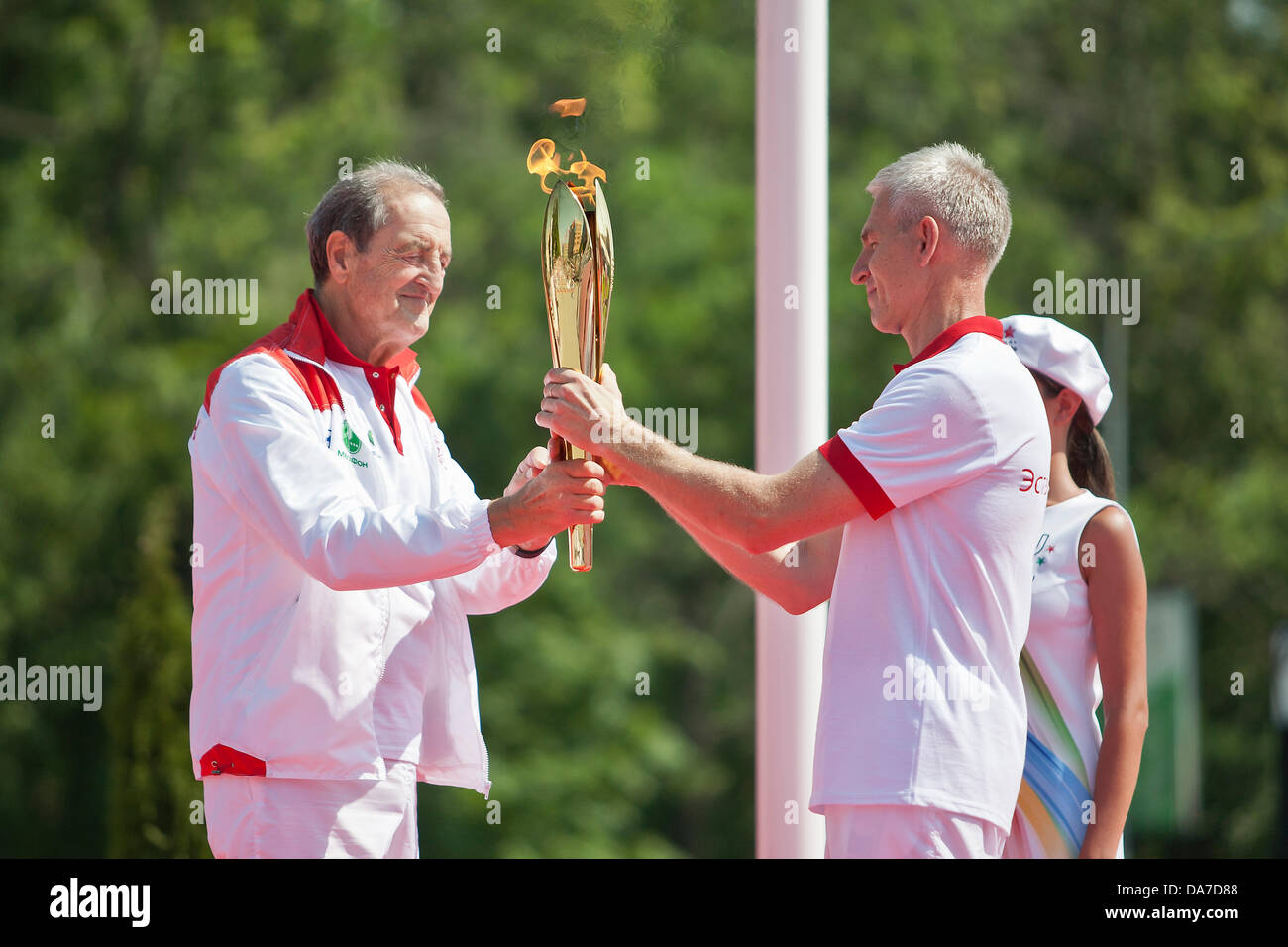 Kasan, 6. Juli 2013. Der letzte Abschnitt des Fackellaufs Universiade. Fackel sind FISU Präsident Claude-Louis Gallien, Bürgermeister von Kasan Ilsur Metshin Credit: Andrew Shlykoff/Alamy Live News Stockfoto