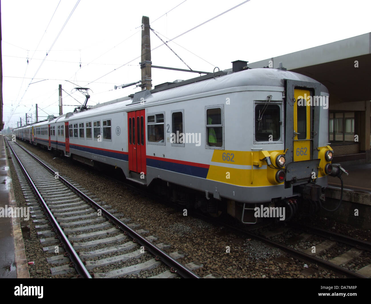 Dieses Kunstwerk, gekennzeichnet durch „B 662 p24“, ist Teil einer historischen Kunstsammlung, die die stilistischen Elemente ihrer Zeit zeigt. Das Stück reflektiert bedeutende künstlerische Themen und dient als wertvolles Beispiel für die künstlerischen Bewegungen, die es repräsentiert, und trägt zum umfassenderen Verständnis seines kulturellen Kontextes bei. Stockfoto