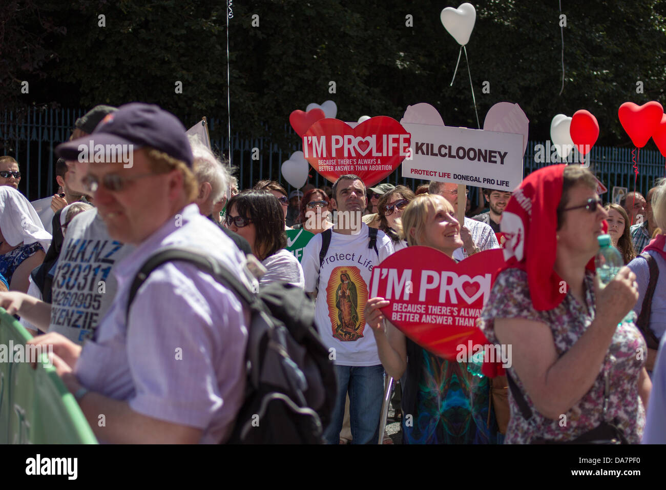 Pro Life (anti-Abtreibung) Aktivisten versammelten sich in der Dubliner Innenstadt gegen die Abtreibung Gesetz wird diskutiert und abgestimmt für die derzeit in den Häusern des Oireachtas (Irisches Parlament). 6. Juli 2013, Dublin, Irland. Stockfoto