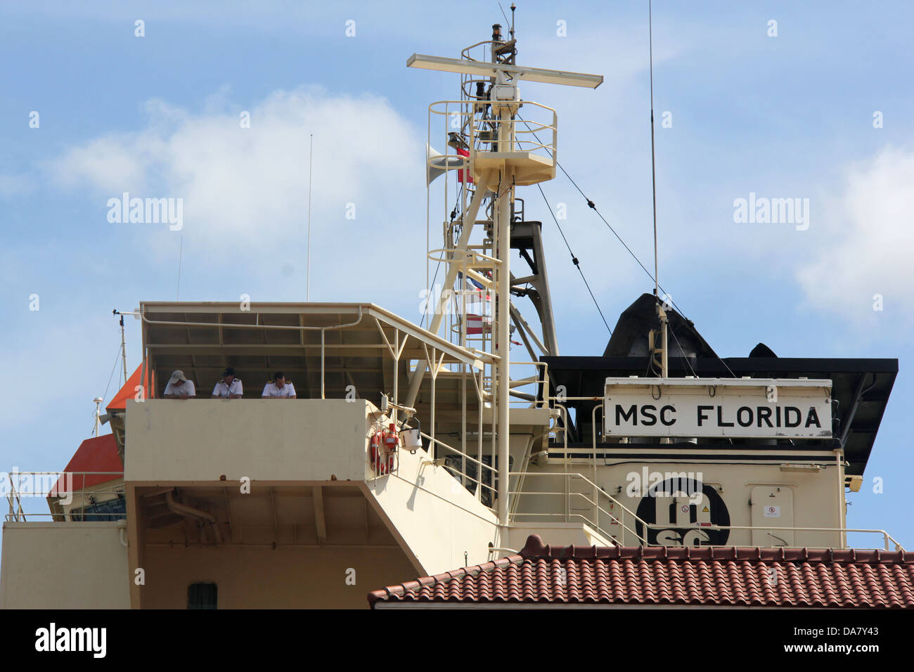 Cargo Schiff Kontrolle Brücke mit der Aufsicht über den Transit durch den Panamakanal. Stockfoto