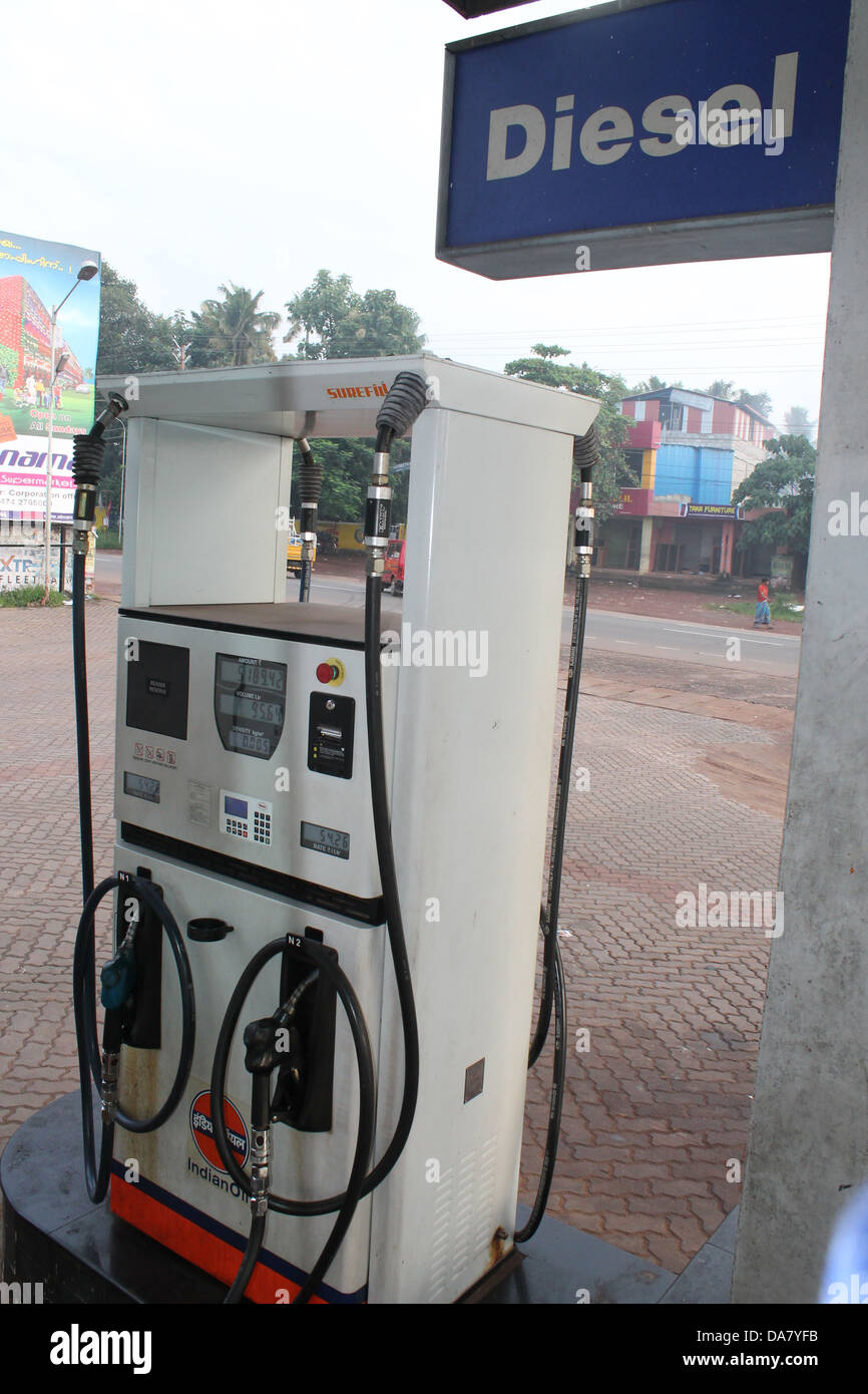 Ein Diesel-Abfüllanlage in eine Kraftstoffpumpe Stockfoto