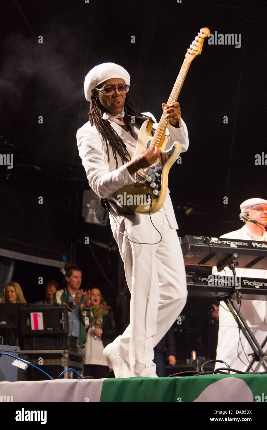 Schicke Feat.Nile Rodgers erklingt in den Westen vulkanishcer Bühne, Glastonbury Festival 2013, Somerset, England, Vereinigtes Königreich. Stockfoto