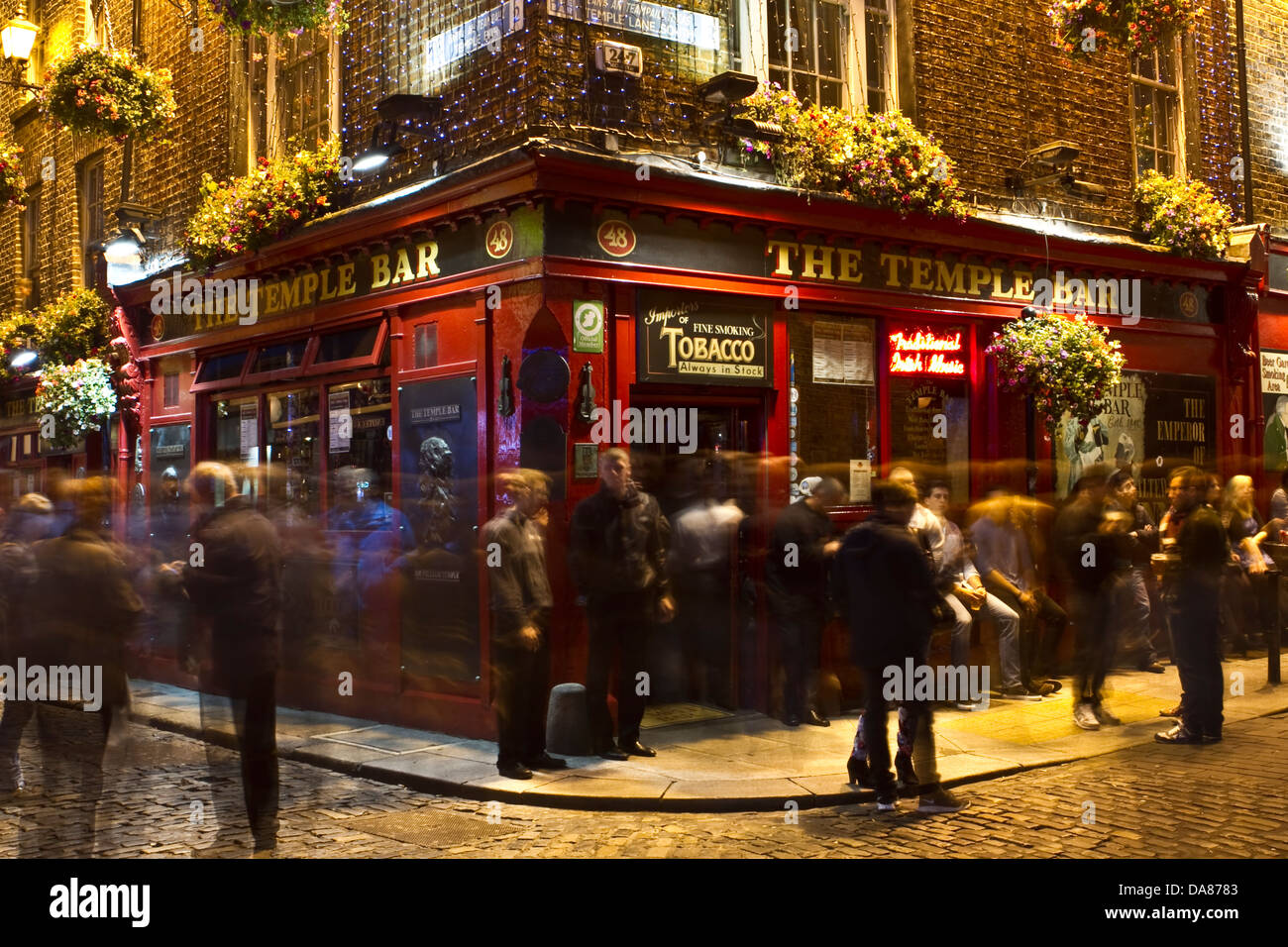 Temple Bar bei Nacht in Dublin, Irland Stockfoto