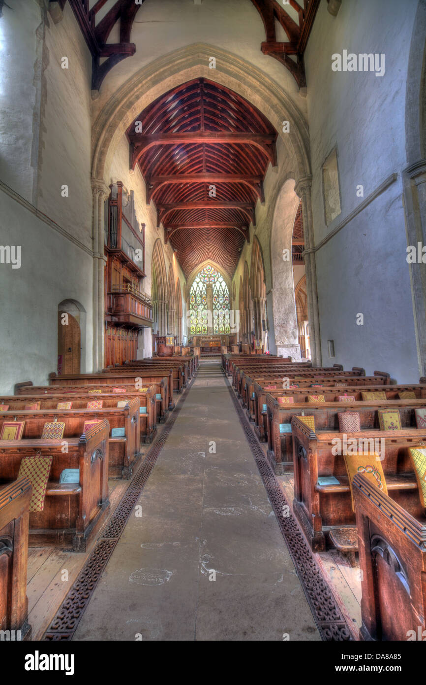 Weitwinkeleinstellung der Hauptaltar aus der Kapelle von St. Peter & St Paul, Pfarrkirche, Dorchester auf Themse, England, UK Stockfoto