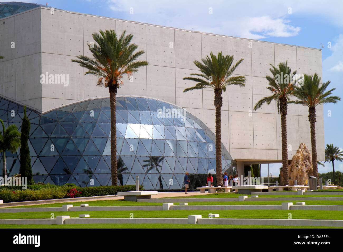 Florida Saint St. Petersburg, Salvador Dali Museum, außen Besucher Reise Reise Reise Tourismus Wahrzeichen Kultur Kultur, Stockfoto