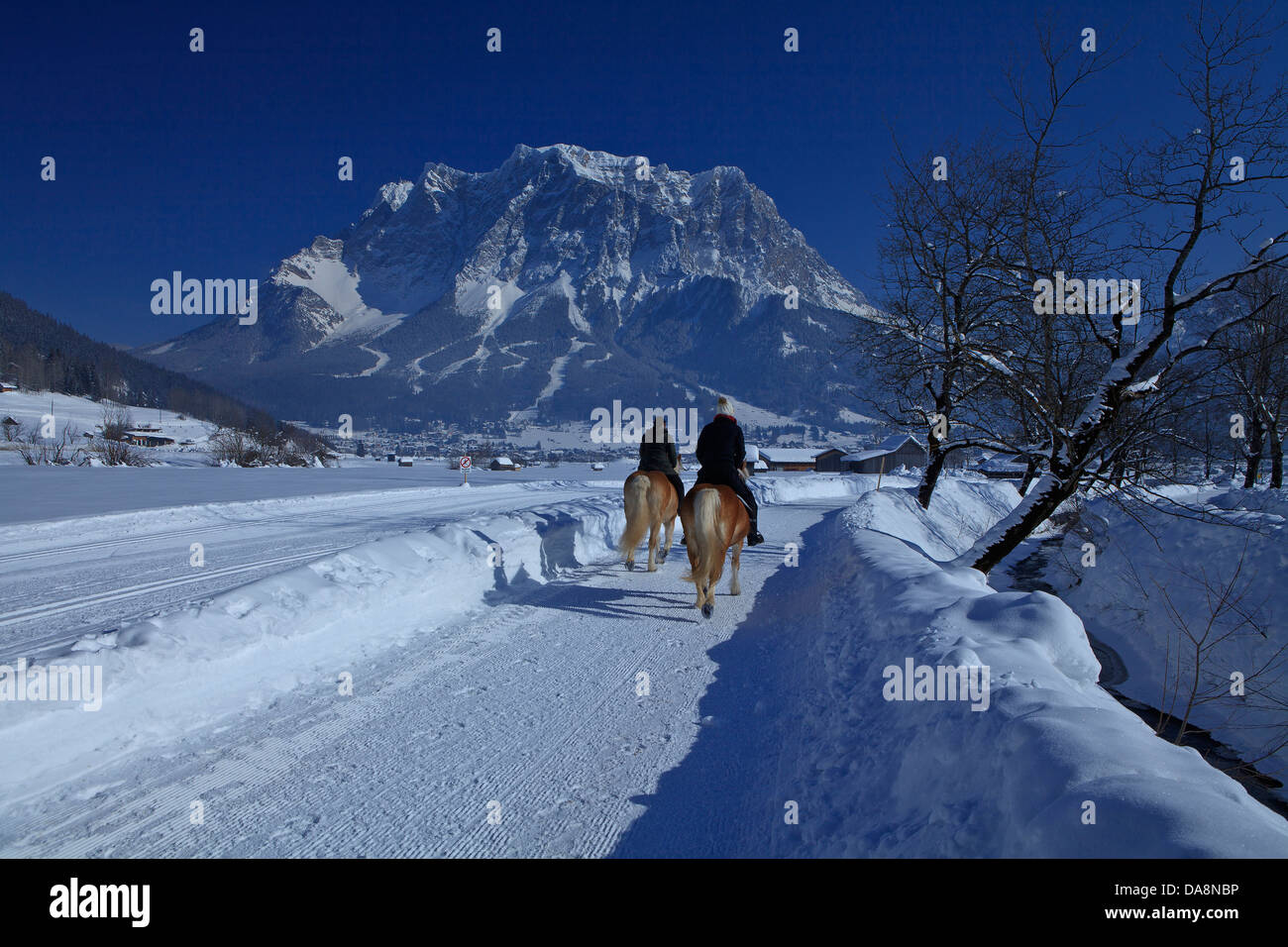 Austria tyrol lermoos zugspitze winter -Fotos und -Bildmaterial in ...