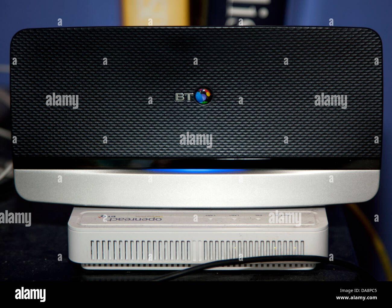 2013 Modell BT Home Hub 4 wireless-Router in einem Londoner Heim Stockfoto