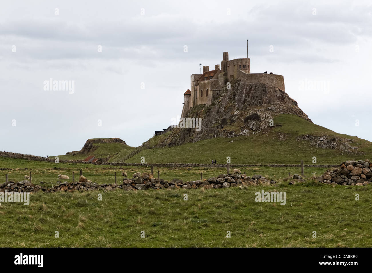 Lindisfarne C16th Burg auf Holy Island in C20th als ein Edwardian Landhaus Standardarbeits- Stockfoto