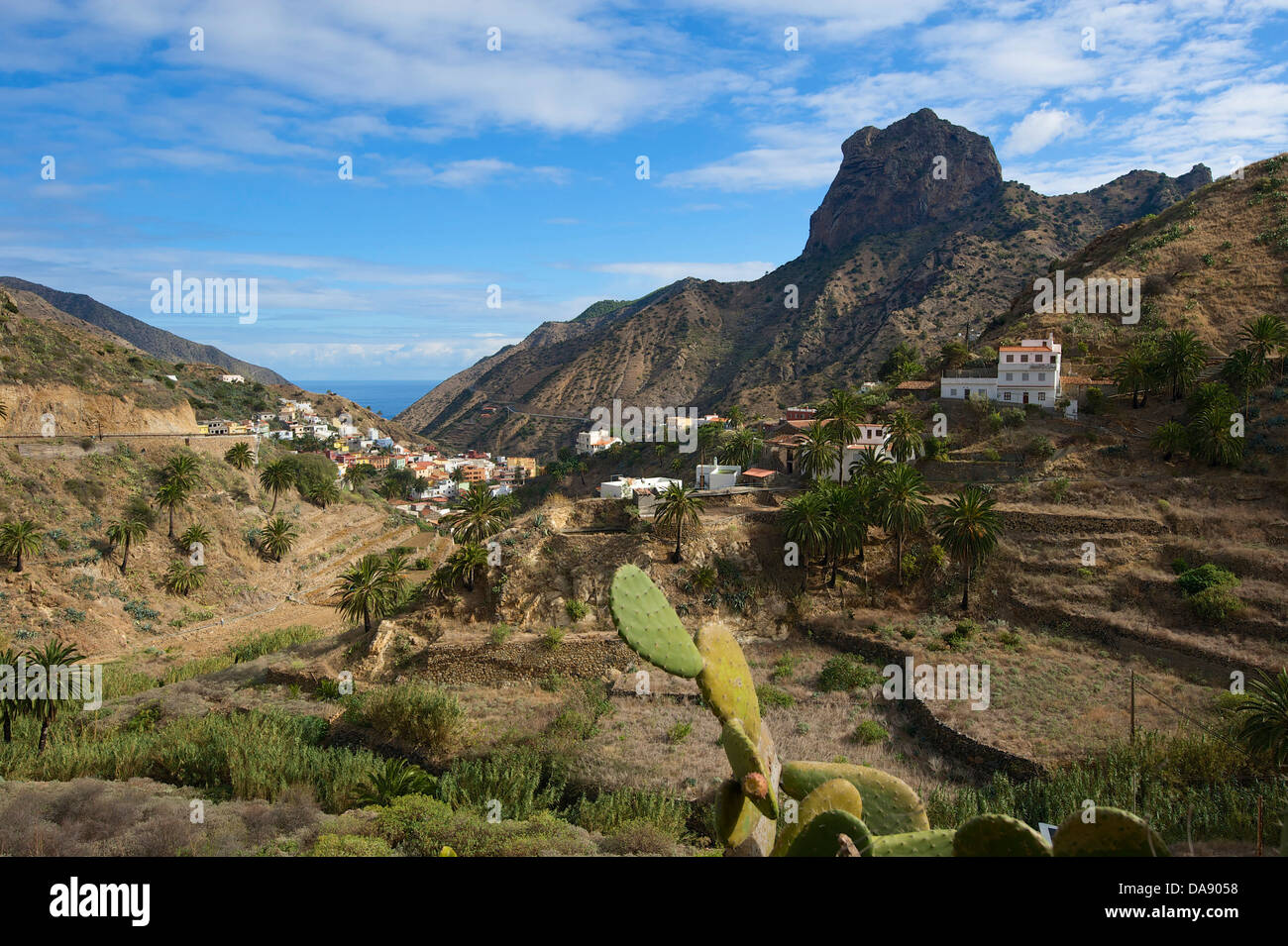 Kanarischen Inseln, Europa, Kanarische Inseln, La Gomera, Spanien, draußen, Tag, niemand, Vallehermoso, Blick auf die Stadt, Landschaft, Berg Stockfoto
