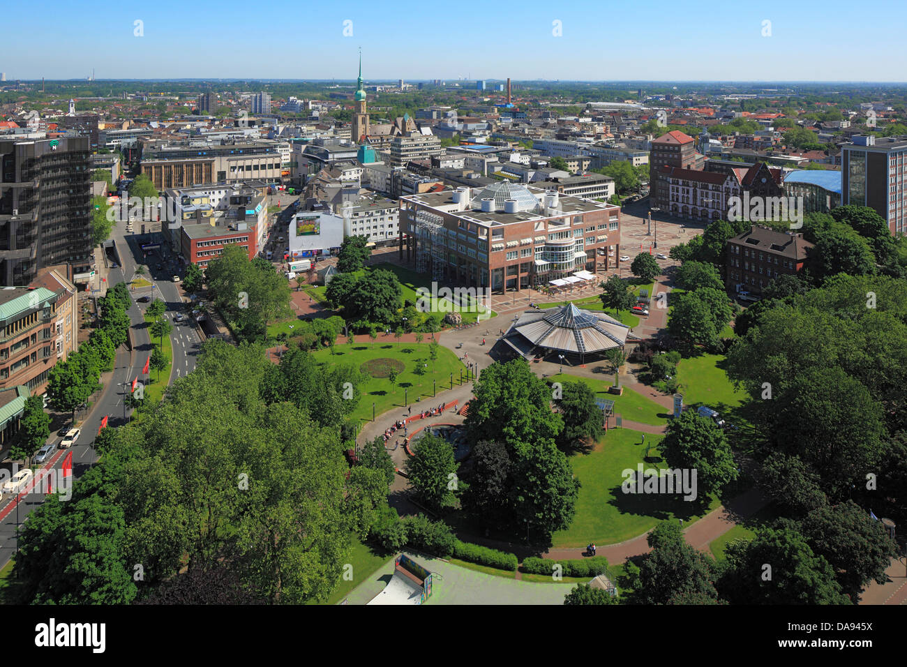 Deutschland, Europa, Dortmund, Ruhrgebiet, Westfalen, Nordrhein Westfalen, NRW, Blick auf die Stadt, Panorama, von oben, Frieden statt, neue Stockfoto