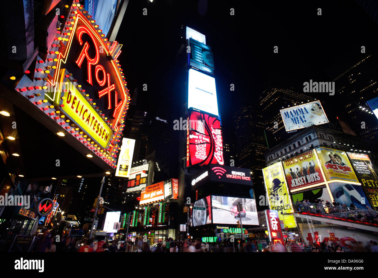 Roxy Deli Zeichen Times Square Und Midtown Manhattan New York City Usa Stockfotografie Alamy