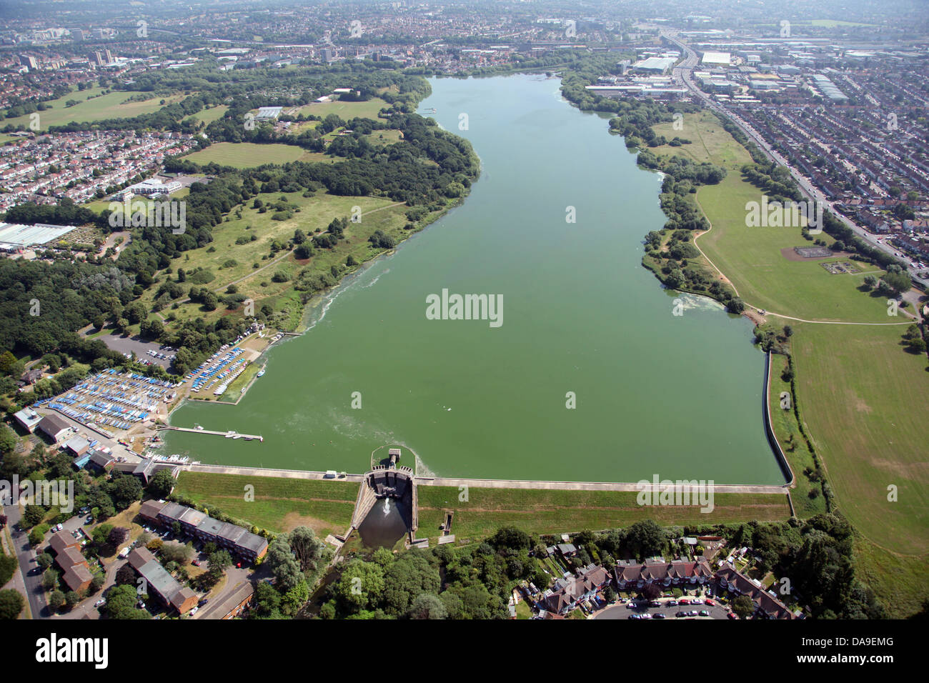 Luftaufnahme von Brent Reservoir, Waliser Harfe in London Stockfoto