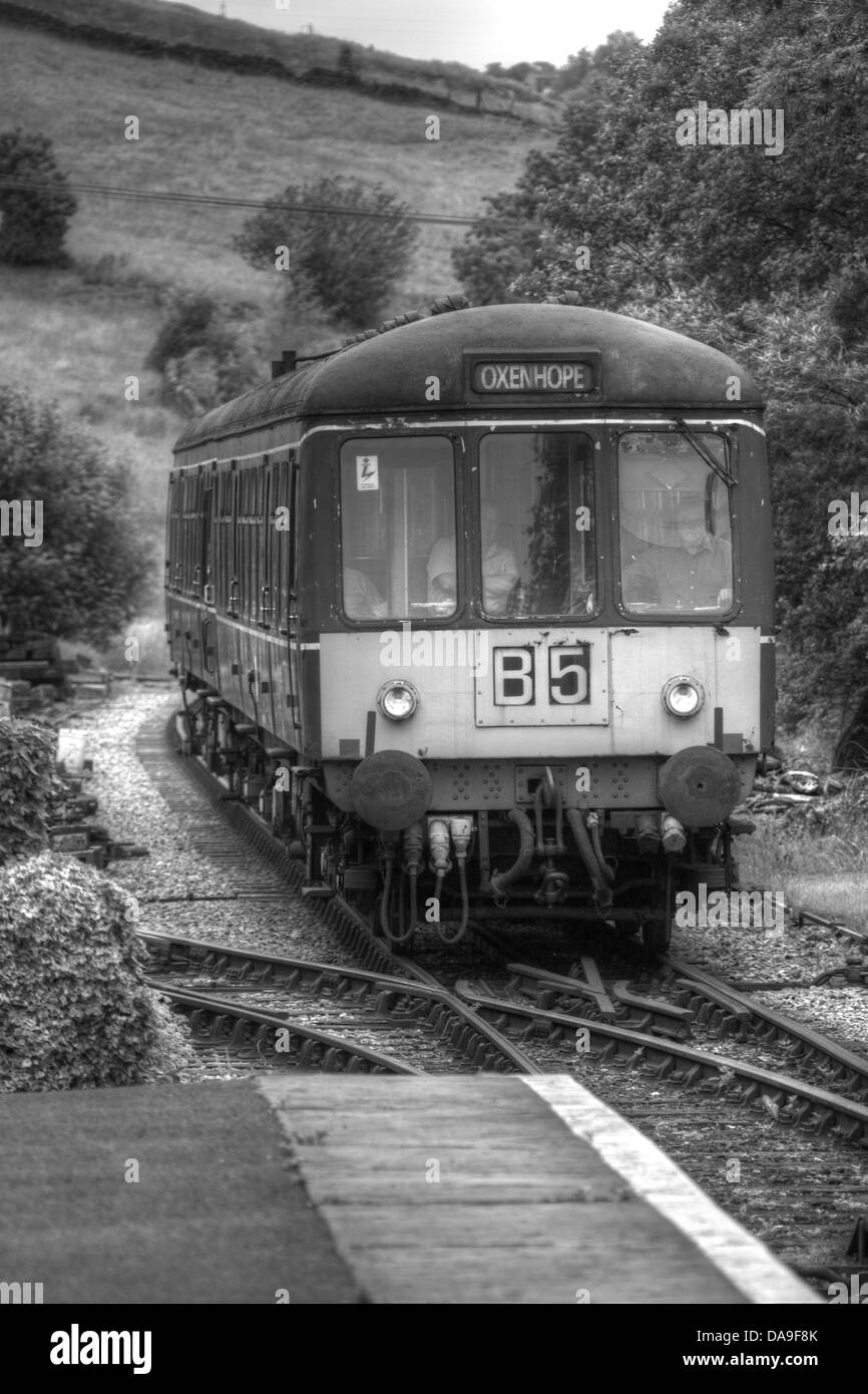 Klasse 108 auf der Keighley & Worth Valley Heritage Railway an Oakworth Station Stockfoto