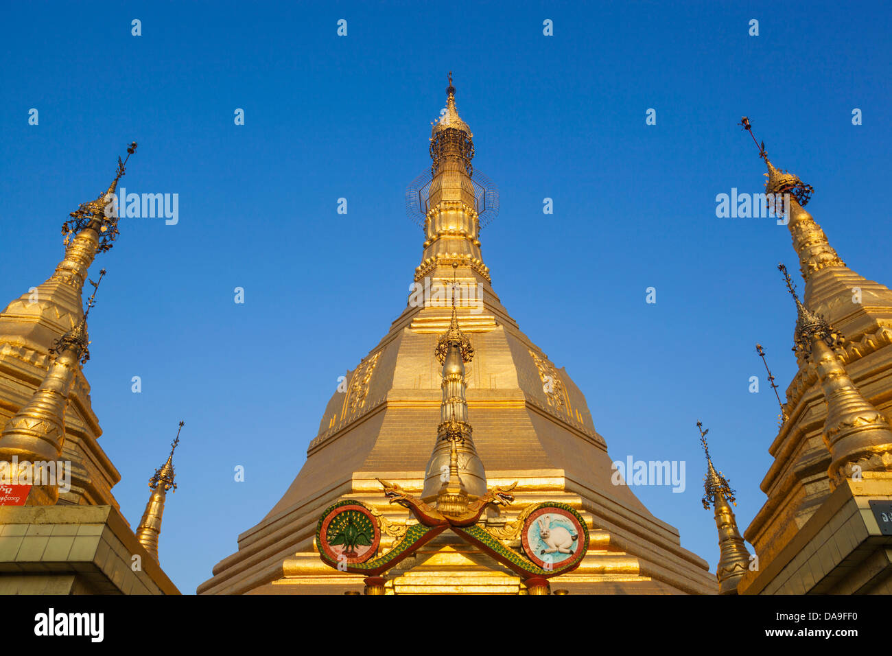 Asien, Myanmar, Burma, Yangon, Rangun, Sule, Sule Pagode, Pagode, Pagoden, Buddhismus, Buddhist, Stupa, Stupas Stockfoto