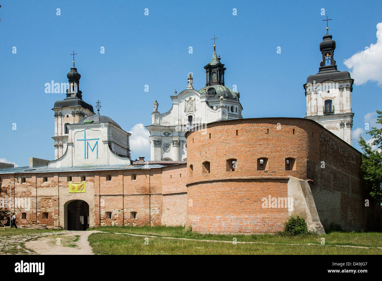 Kloster der Unbeschuhten Karmeliten mit Kirche der Unbefleckten Empfängnis in Berdytschiw, Ukraine Klasztor Karmelitow Bosyh Stockfoto