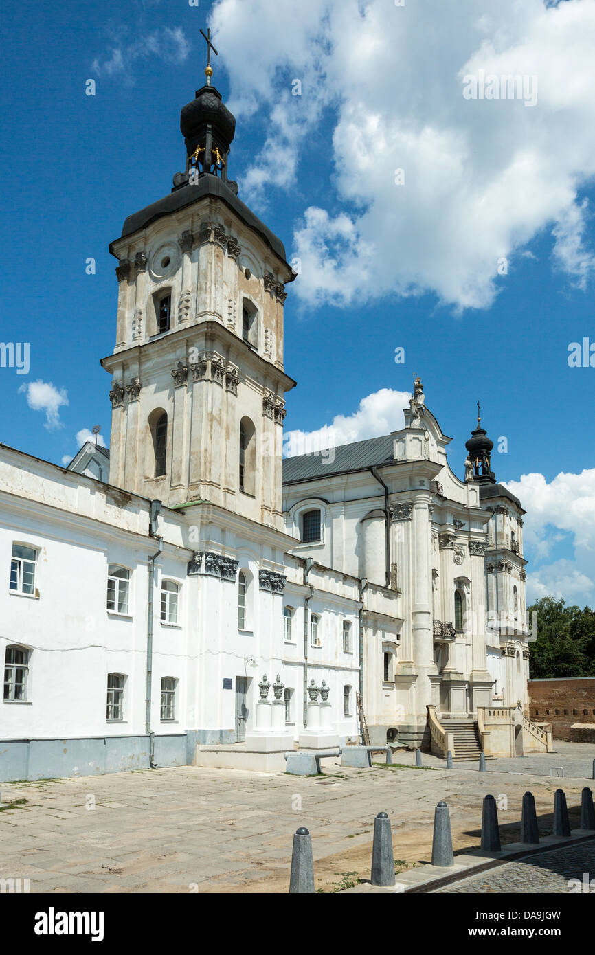 Kloster der Unbeschuhten Karmeliten mit Kirche der Unbefleckten Empfängnis in Berdytschiw, Ukraine Klasztor Karmelitow Bosyh Stockfoto