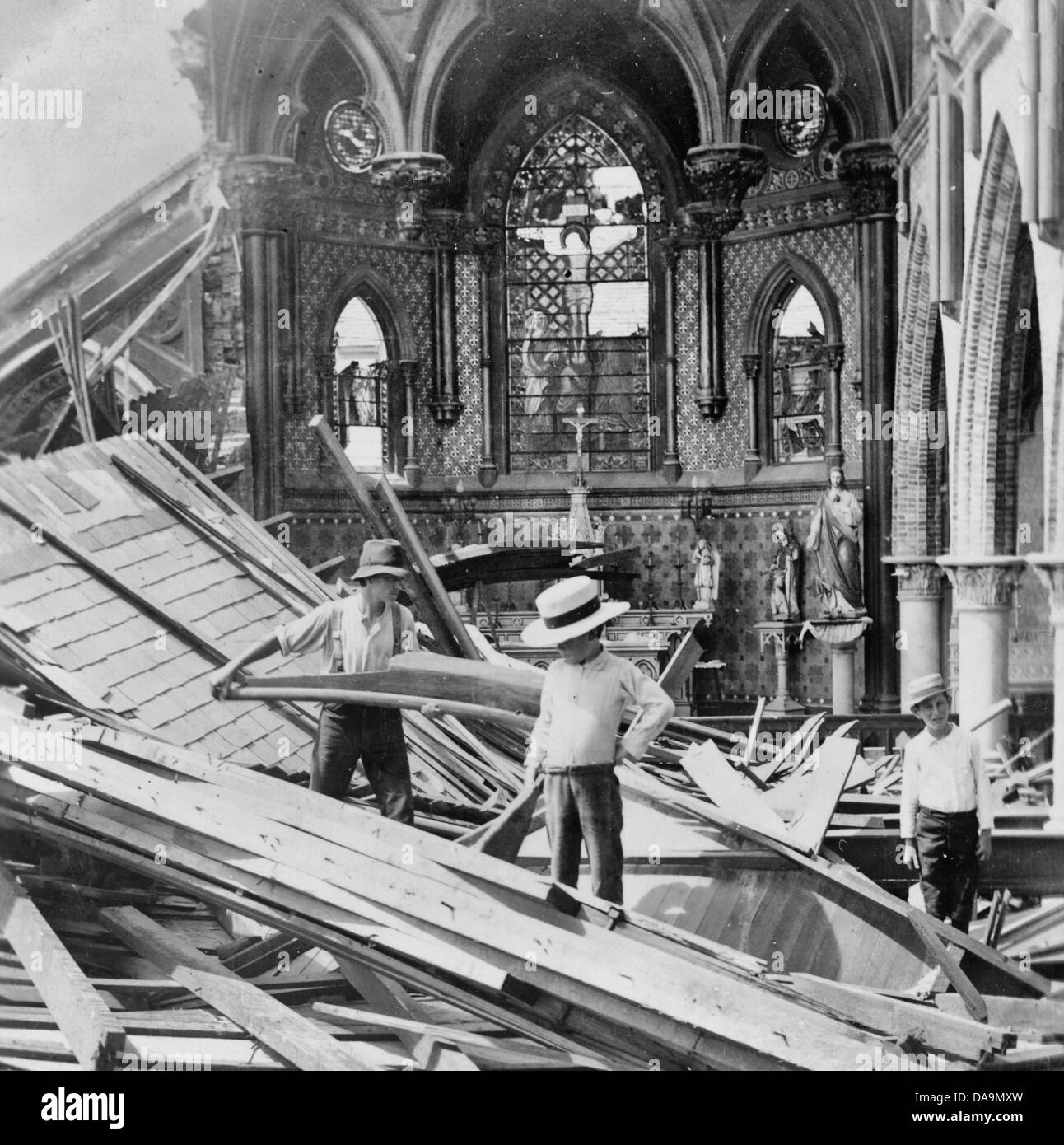 Galveston Katastrophe, innen Str. Patricks Kirche, Texas, 1900 Stockfoto