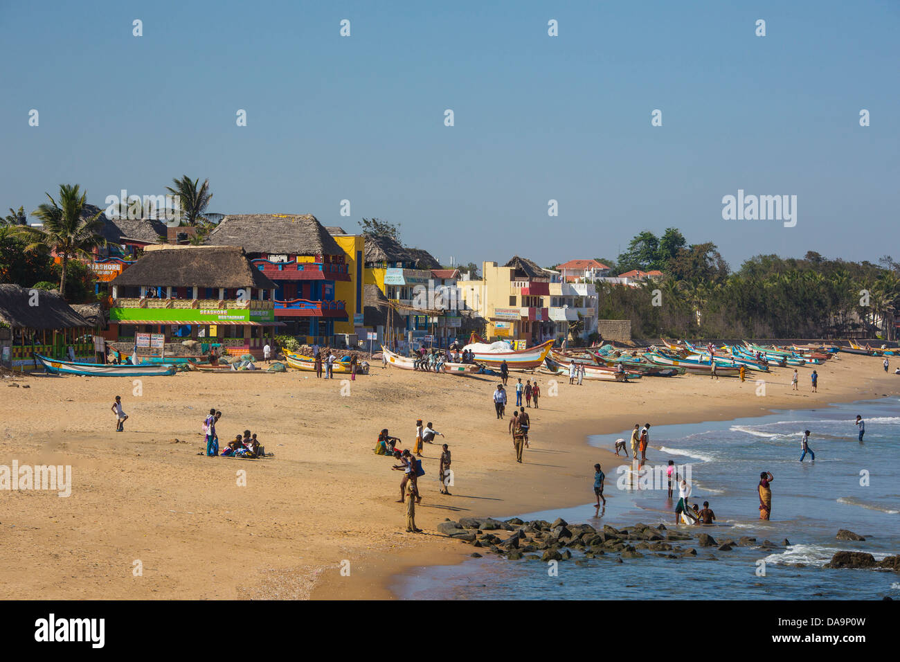 Indien, Süd-Indien, Asien, Tamil Nadu, Mamallapuram, Mahabalipuram, Stadt, Menschen, Sand, Strand, berühmt, Unesco Stockfoto