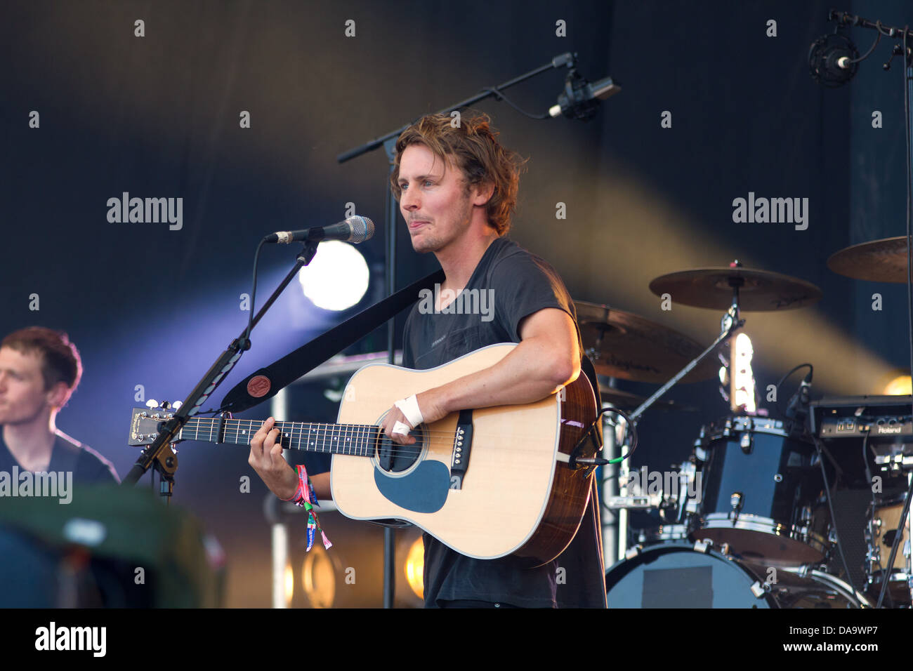 Ben Howard auf der Pyramide Bühne auf dem Glastonbury Festival 2013 Stockfoto