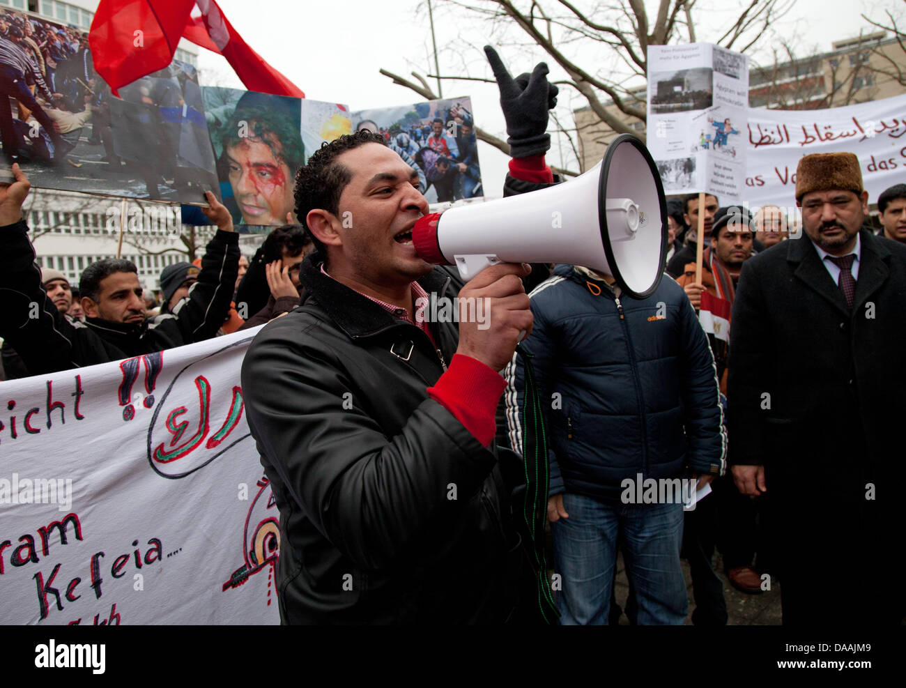 In Deutschland lebende Ägypter protestieren gegen Gewalt und Unterdrückung in ihrer Heimat in Berlin, Deutschland, 4. Februar 2011. Foto: HERBERT KNOSOWSKI Stockfoto