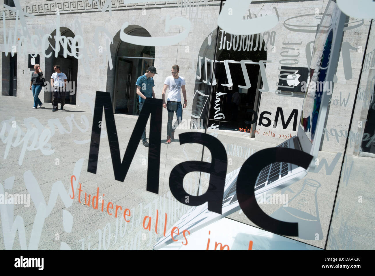 Äußere des neuen Apple Store am Kurfürstendamm in Berlin Deutschland Stockfoto