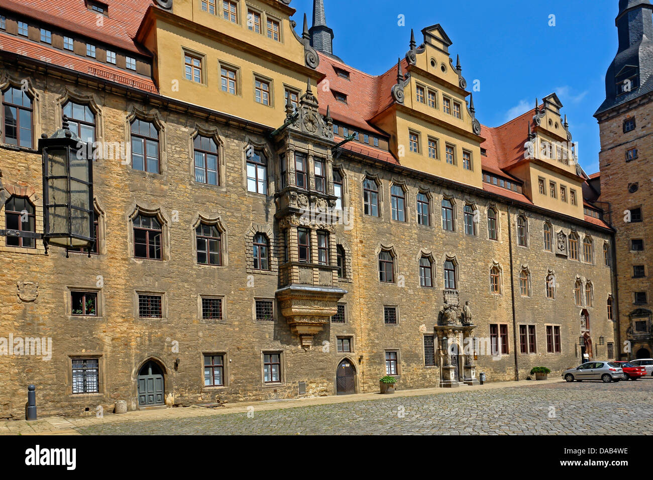 Europa, Deutschland, Sachsen-Anhalt, Merseburg, Kathedrale Platz, Schloss, Innenhof, Architektur, Fahrzeuge, Schiffe, Gebäude, Stockfoto