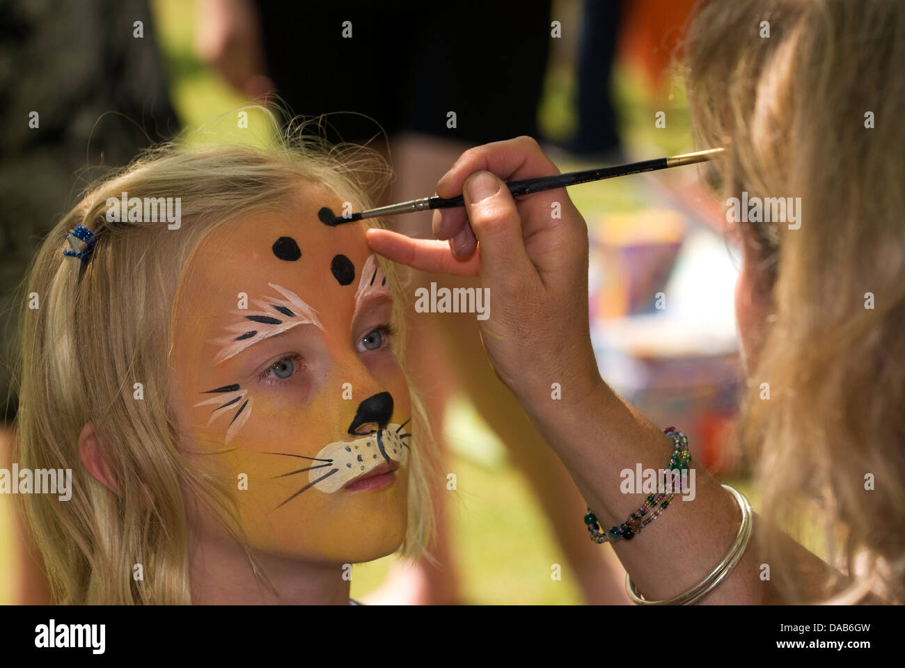 Kind girls face 10 jahre alt -Fotos und -Bildmaterial in hoher