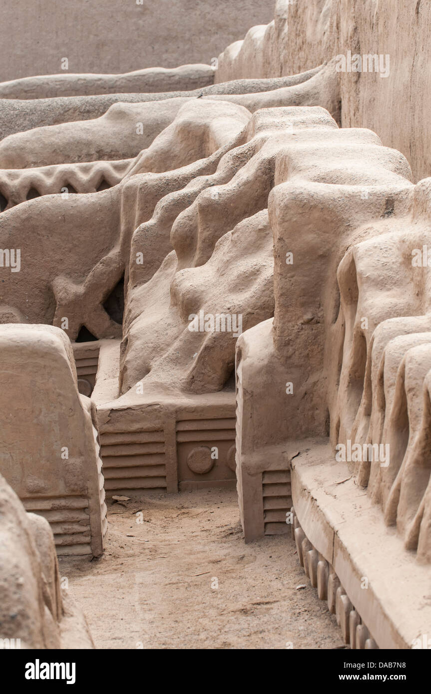 Ruinen von Chan Chan präkolumbische archäologische zum UNESCO-Weltkulturerbe in der Nähe von Trujillo, Peru. Stockfoto