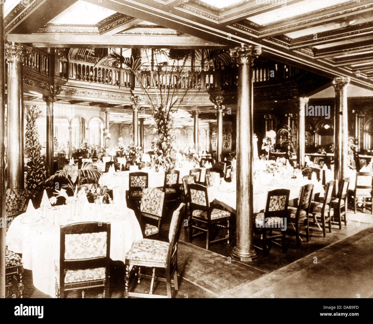 RMS Mauretania First Class Restaurants Salon 1900 Stockfoto