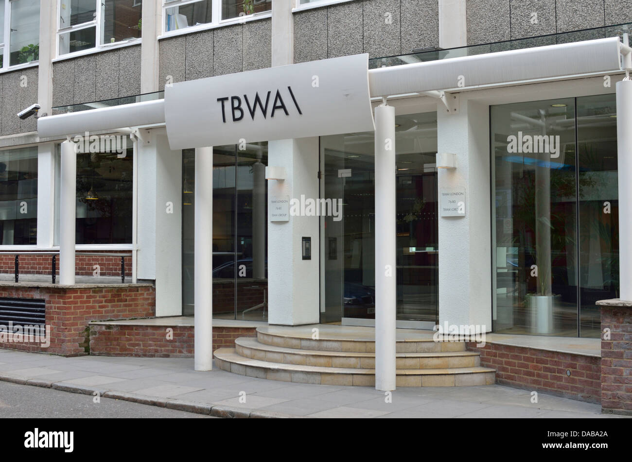 TBWA Werbung Agentur Büros in Whitfield Street, Fitzrovia, London, UK. Stockfoto