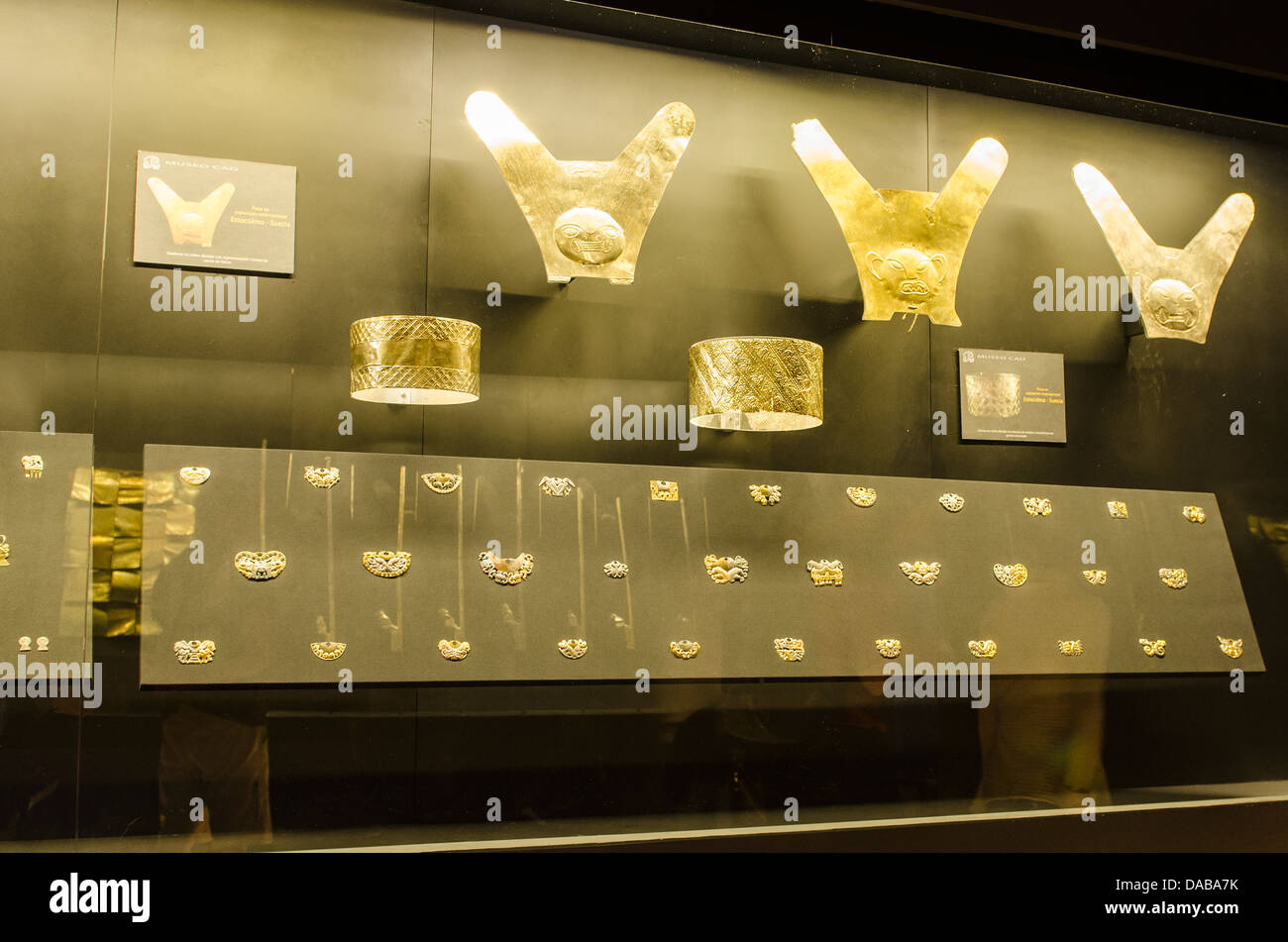 Gold Artefakte in Cao Museum am El Brujo archäologischen Komplex in der Nähe von Trujillo, Peru. Stockfoto