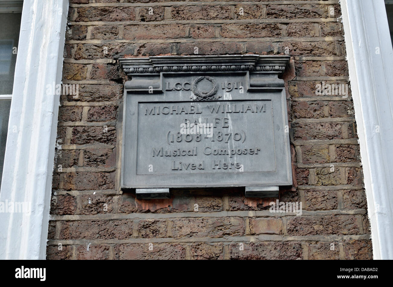 Metall Gedenktafel markiert das ehemalige Wohnhaus des Komponisten Michael William Balfe in Seymour Street, Marylebone, London, UK Stockfoto