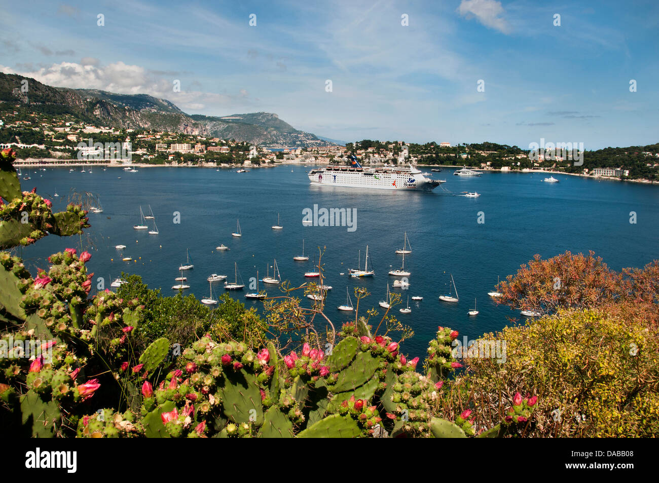 Villefranche Sur Mer im Hintergrund Saint Jean Cap Ferrat Cap französische Riviera Côte d ' Azur Mittelmeer Frankreich Stockfoto