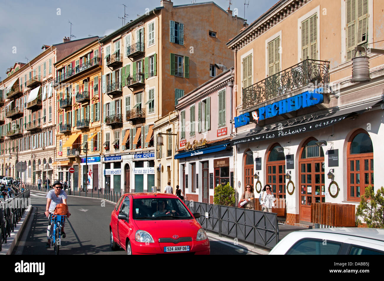 Old Port schöne alte Center Les Pecheurs Hafenrestaurant französische Riviera Cote d ' Azur Frankreich Stockfoto