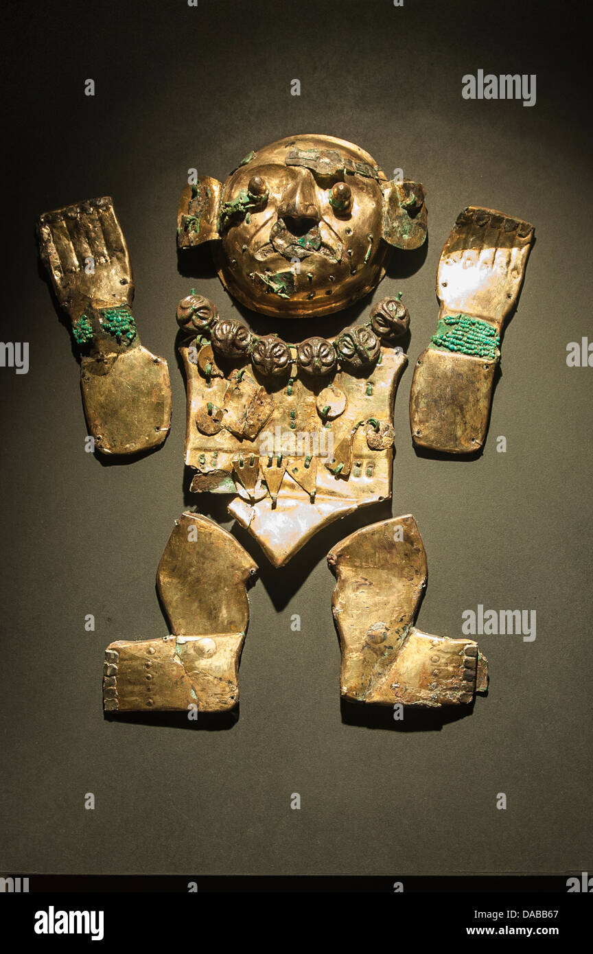 Antikes inka-Gold-Artefakte Museum der königlichen Gräber von Sipan Museo de Las Tumbes Reales de Sipan Chiclayo, Lambayeque, Peru. Stockfoto