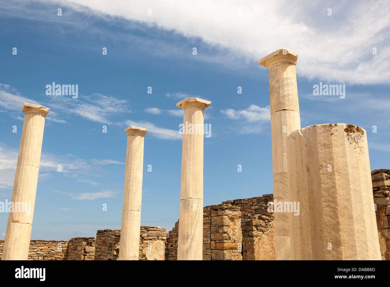 Spalten in das Haus des Dionysos, Delos Archäologische Stätte, Delos, in der Nähe von Mykonos, Griechenland Stockfoto