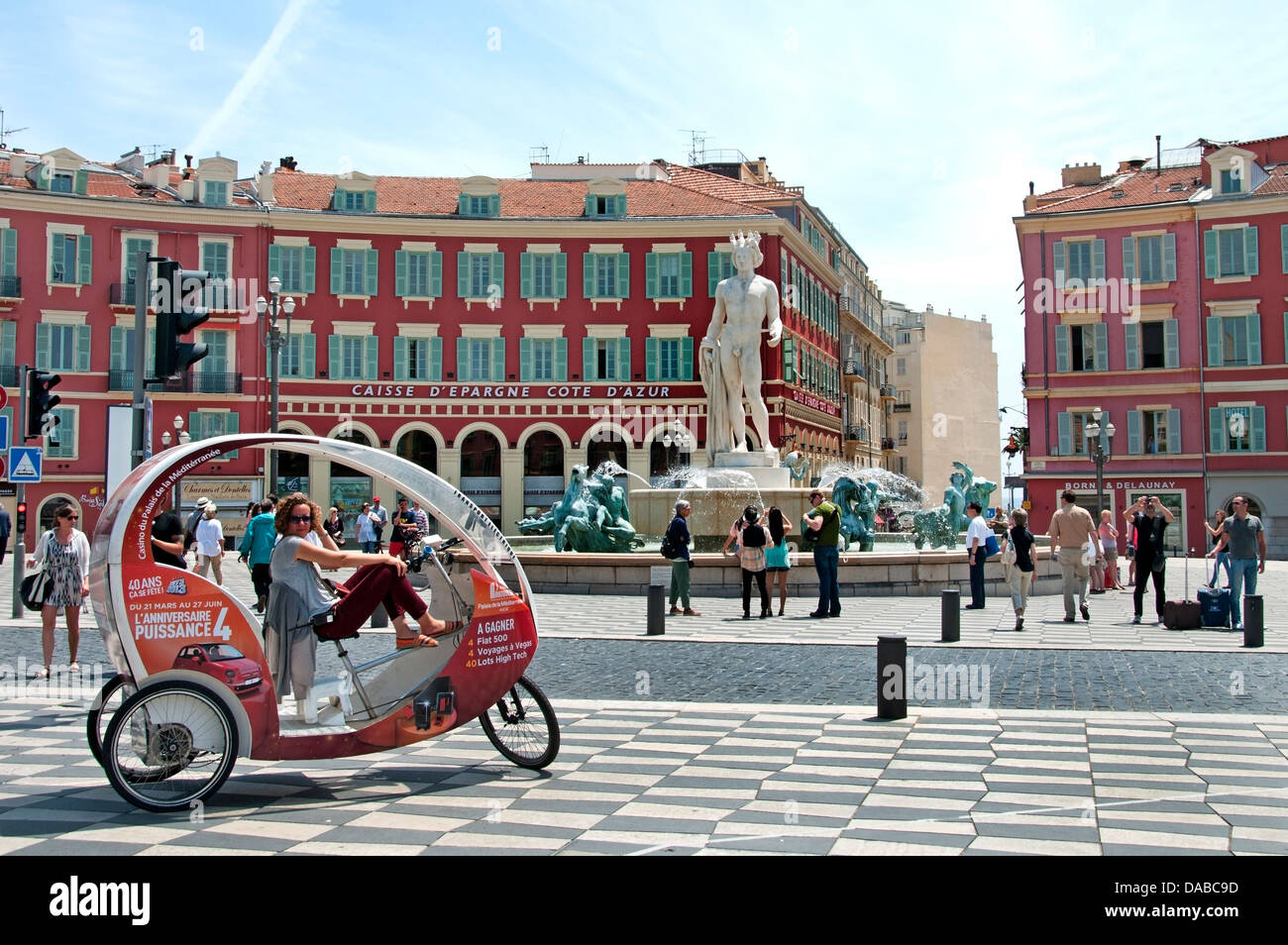 Fontaine du Soleil - Brunnen der Sonne schön Platz Massena Französisch Riviera Cote d ' Azur Frankreich Stockfoto