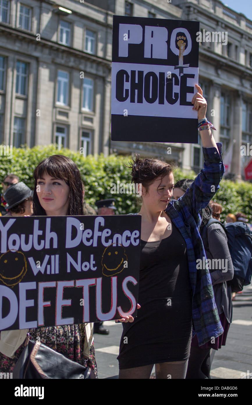 Demonstranten aus pro Abtreibung Bewegung (Pro Choice) gesehen auf O'Connell Street, Dublin, Irland. Stockfoto